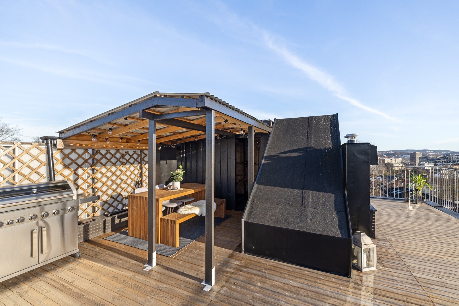 Nyt varme sommerdager med gode venner. Galleribilde