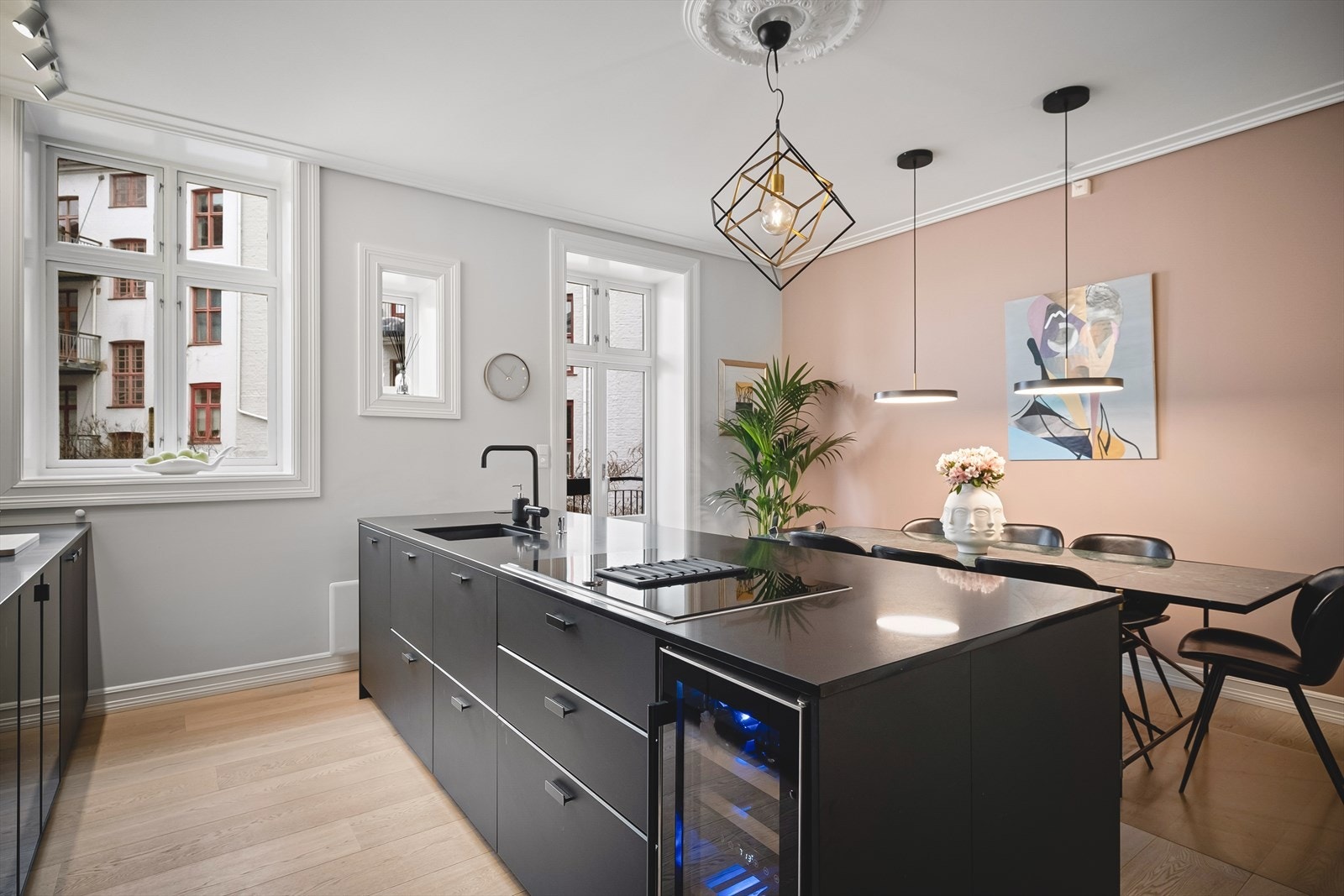 Et fantastisk spisekjøkken fra 2018. Galleribilde