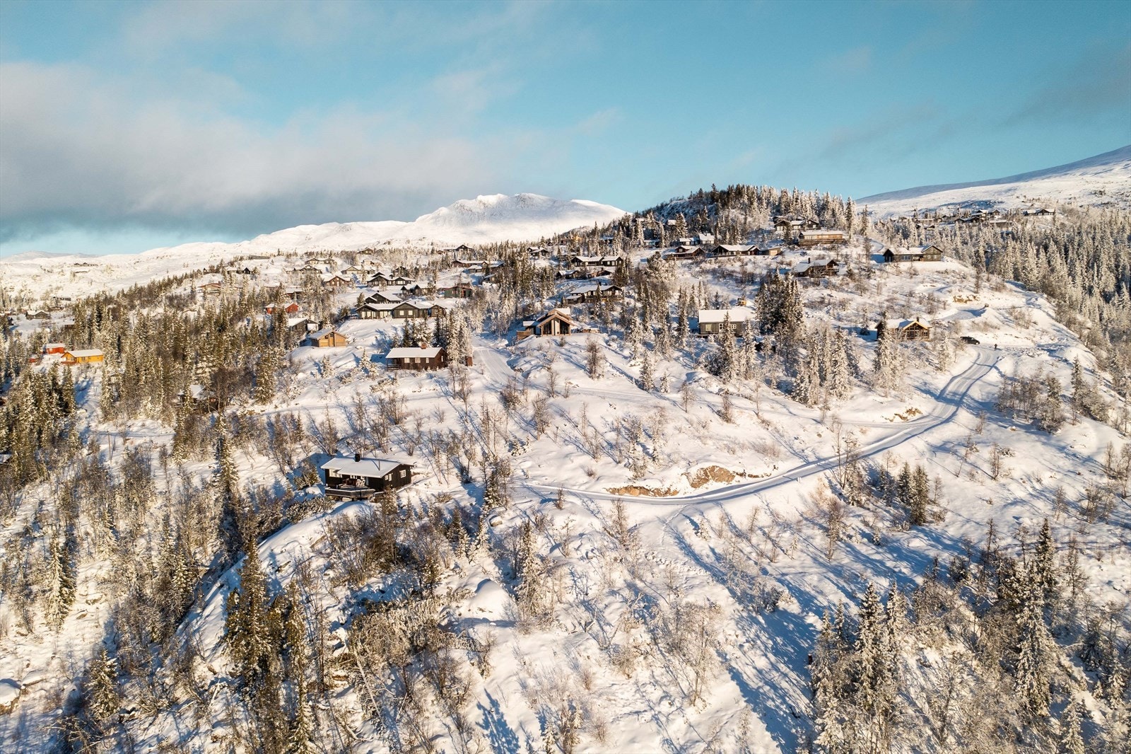 Velkommen til Tempelseter Panoroma med 8 fantastiske utsiktstomter på Norefjells solside! Galleribilde