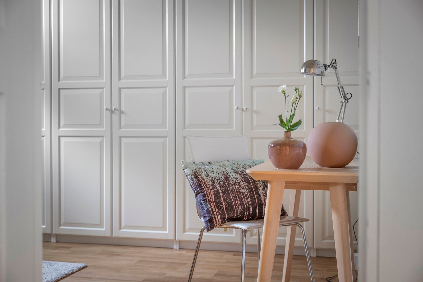 Rikelig med skapplass. Galleribilde