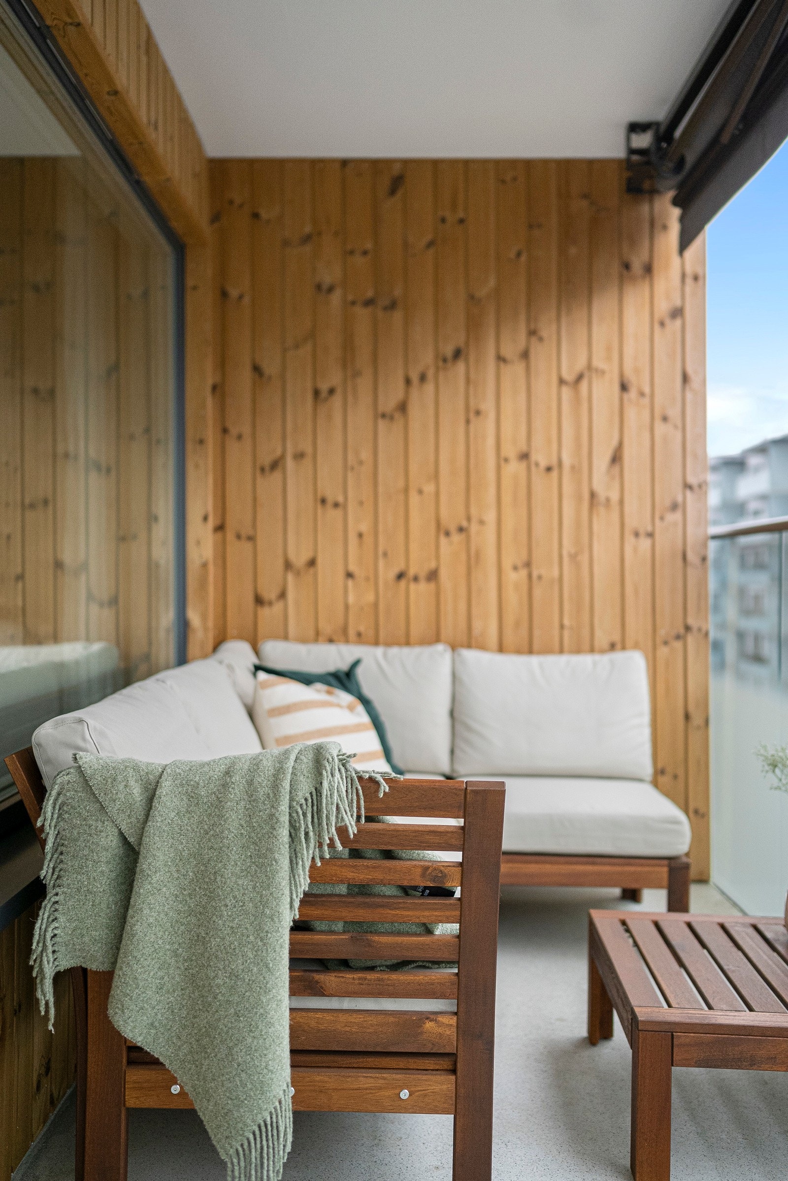 Leiligheten har utgang fra stuen til en vestvendt balkong på ca. 7,5 kvm med gode solforhold. Galleribilde