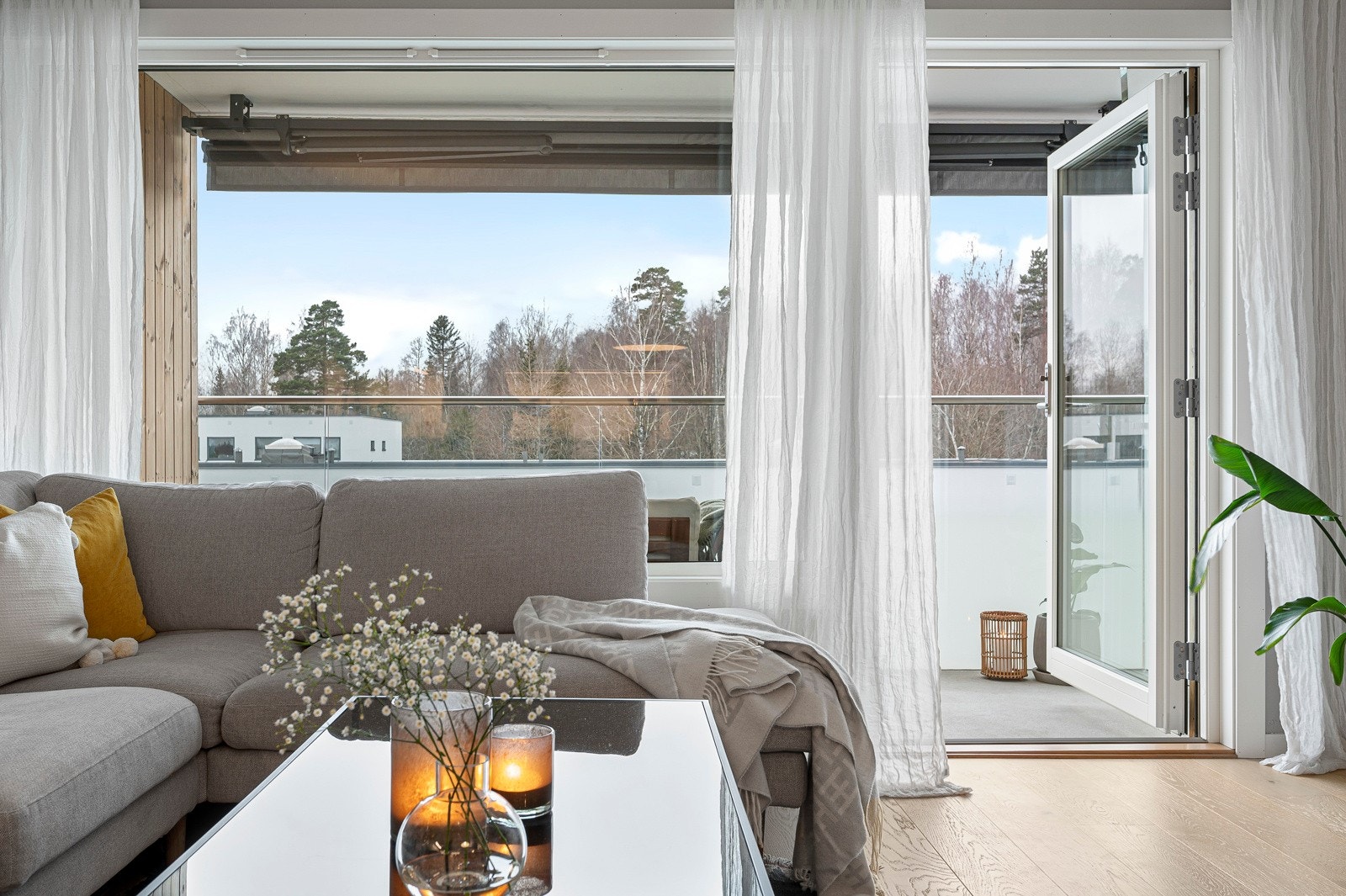 Gode vindusflater, men likevel lite innsyn. Galleribilde