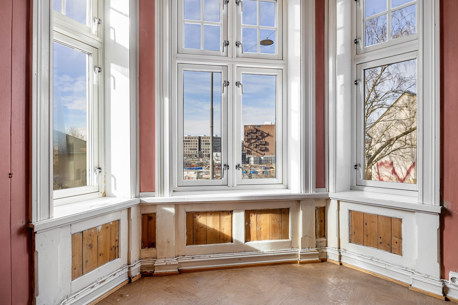 Fra Karnapp er det utsikt ned mot Barcode. Galleribilde