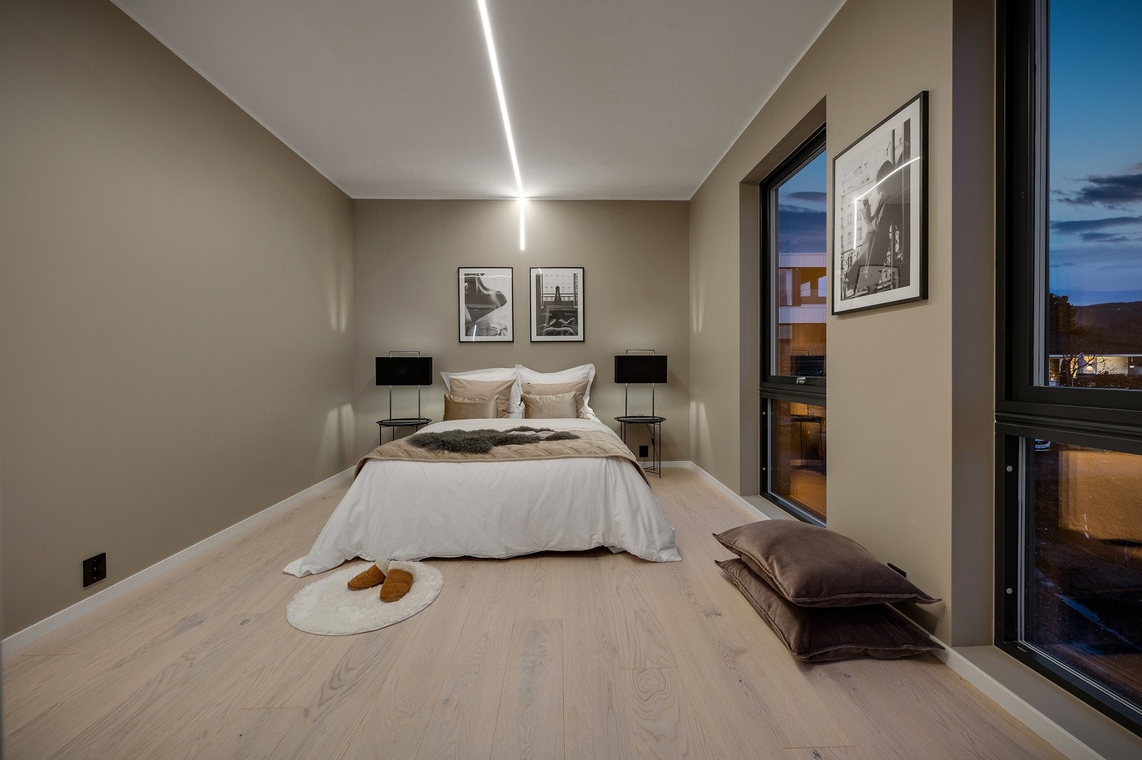 Hovedsoverom på 15,10 kvm med plass til seng av ønsket størrelse. Galleribilde