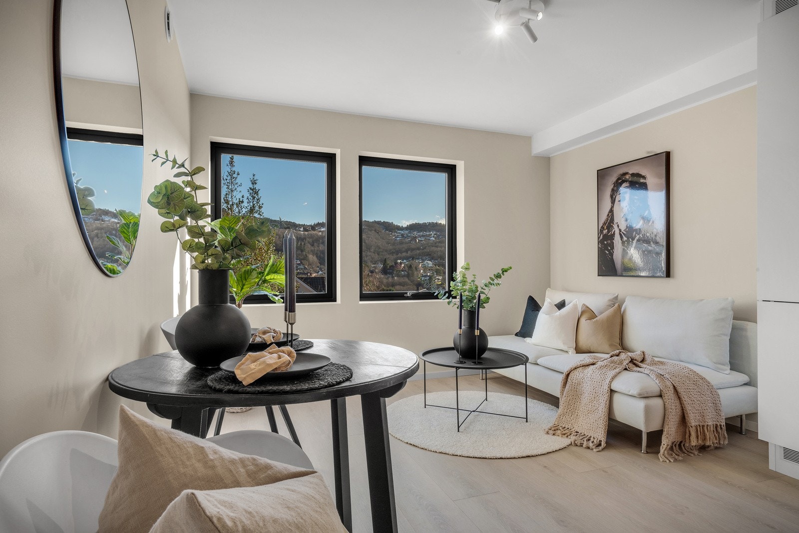 Åpen løsning mot stue. Galleribilde