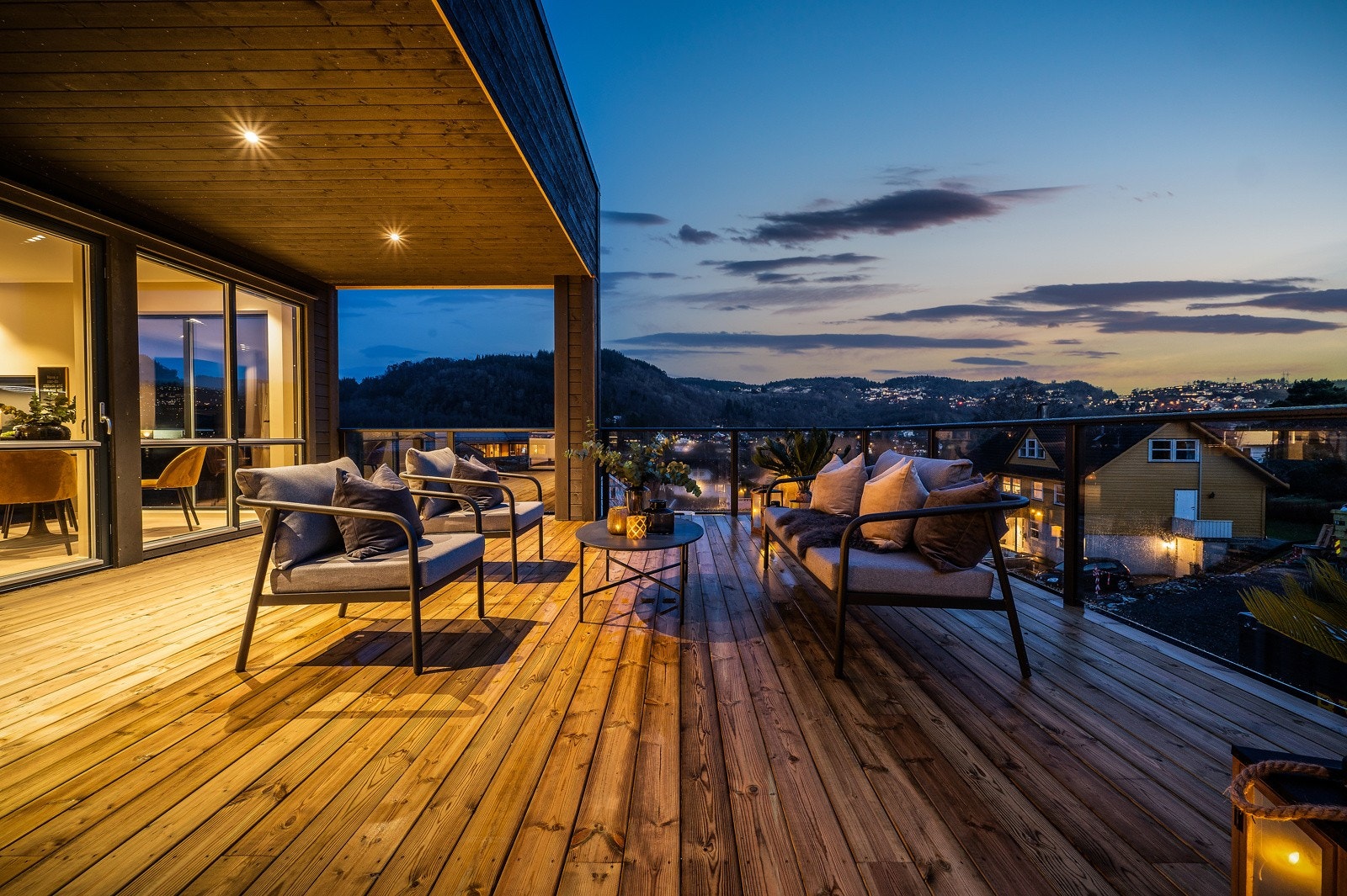 Lekker og innholdsrik enebolig med utleiedel, bra standard og barnevennlig beliggenhet. Galleribilde