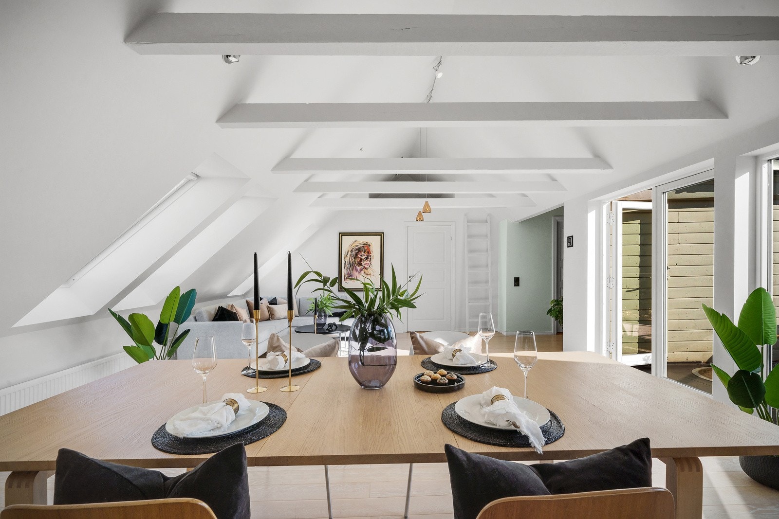 Stor åpen stue-/kjøkkenløsning Galleribilde