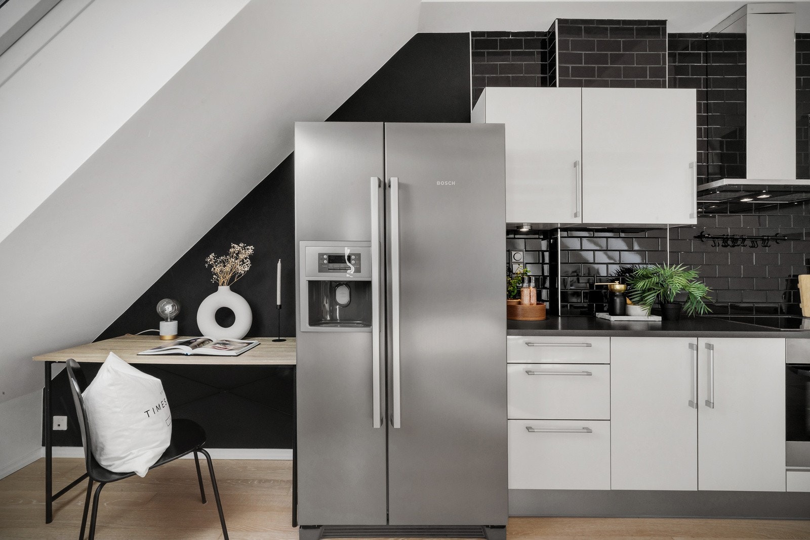 Kjøleskap medfølger i handelen Galleribilde