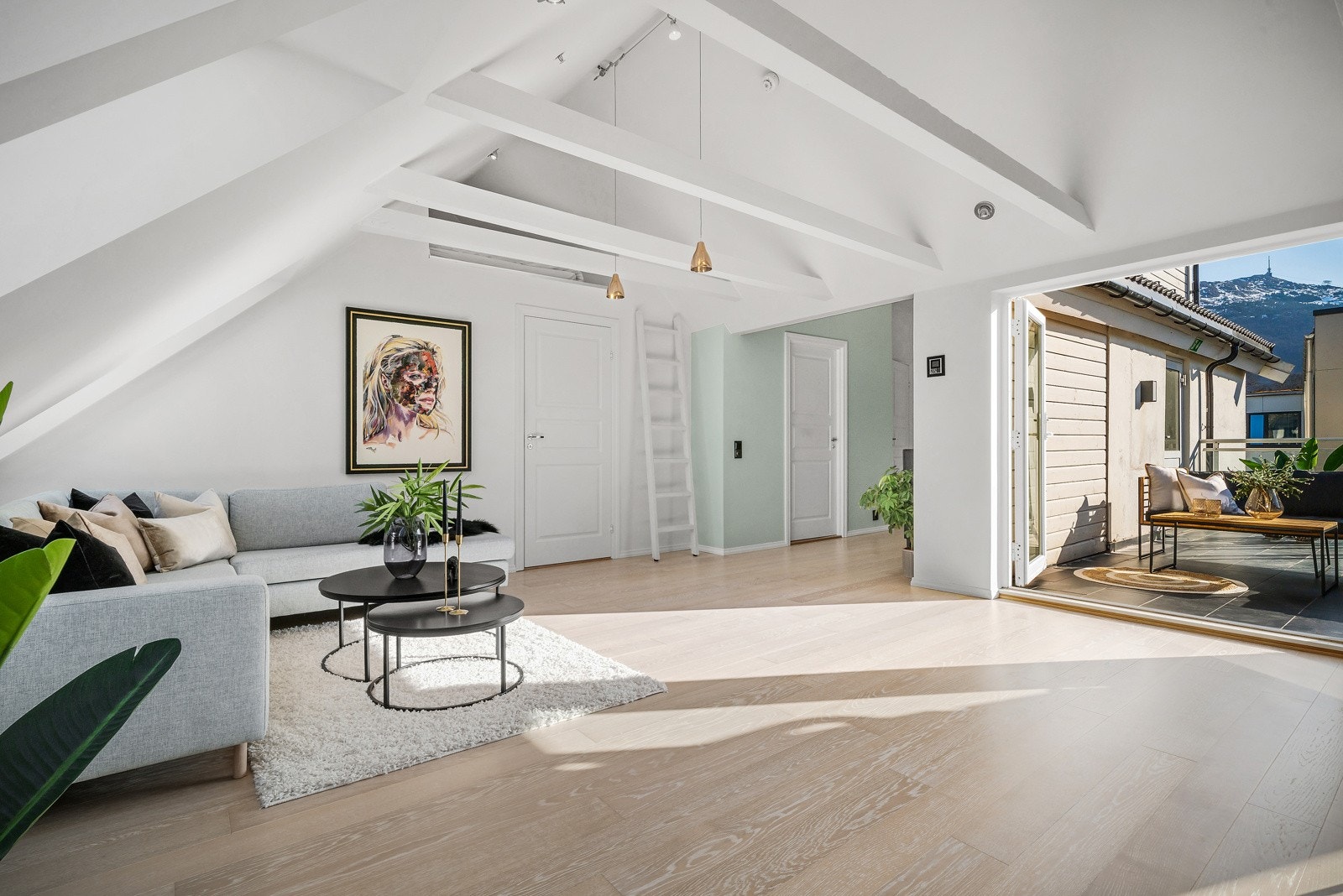 Leiligheten er unik og har en gjennomgående god standard Galleribilde