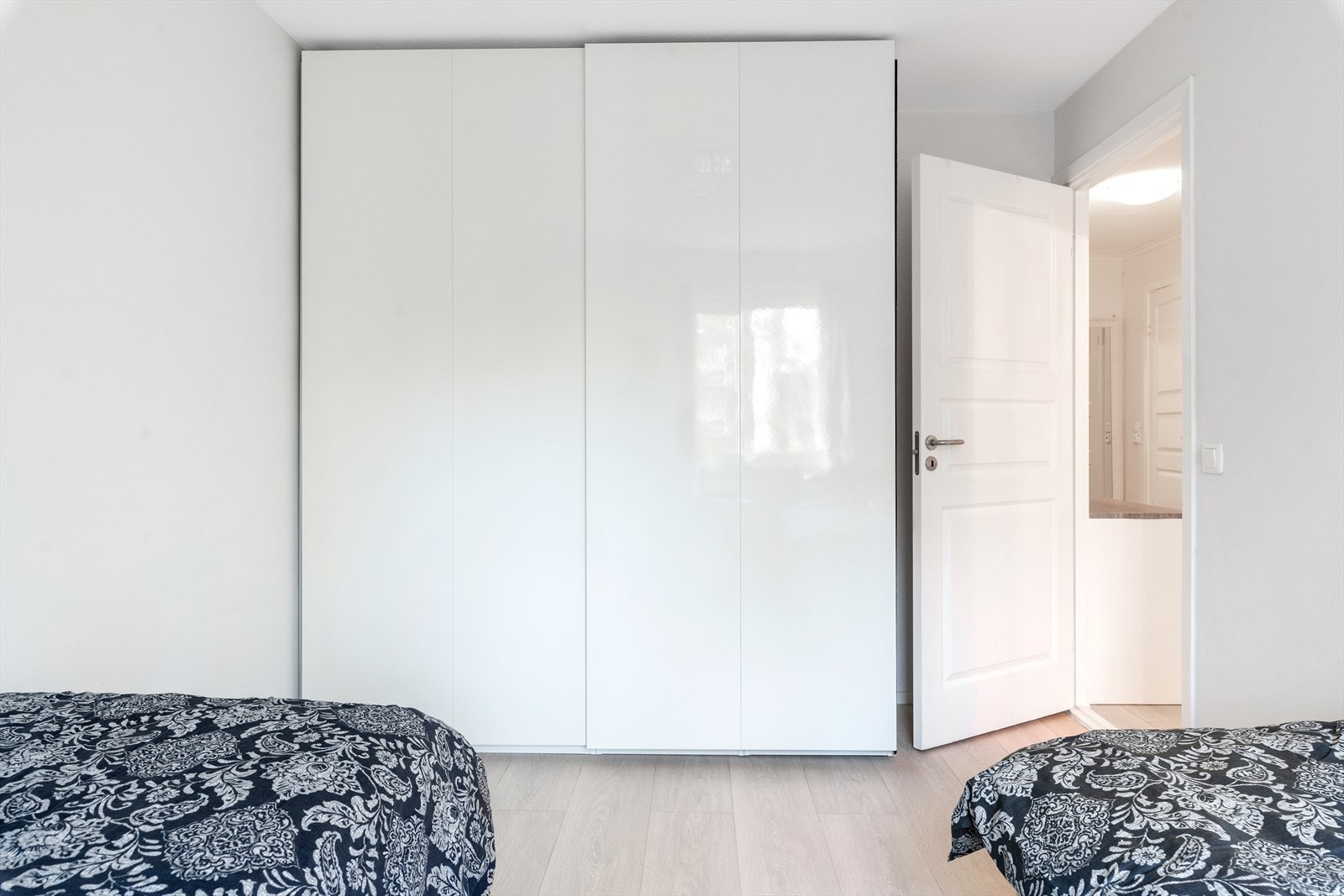 Soverom ll. Galleribilde