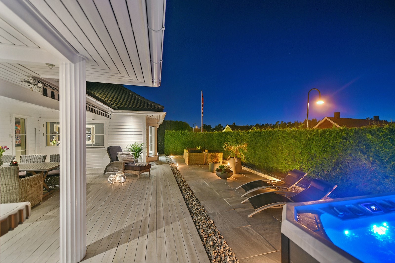 Helt usjenert uteplass Galleribilde