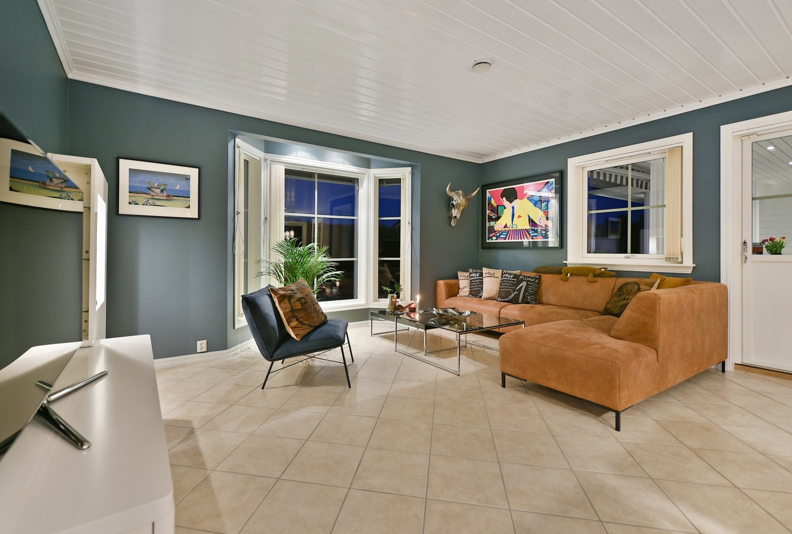 Eiendommen fremstår som eksklusiv og godt ivaretatt Galleribilde