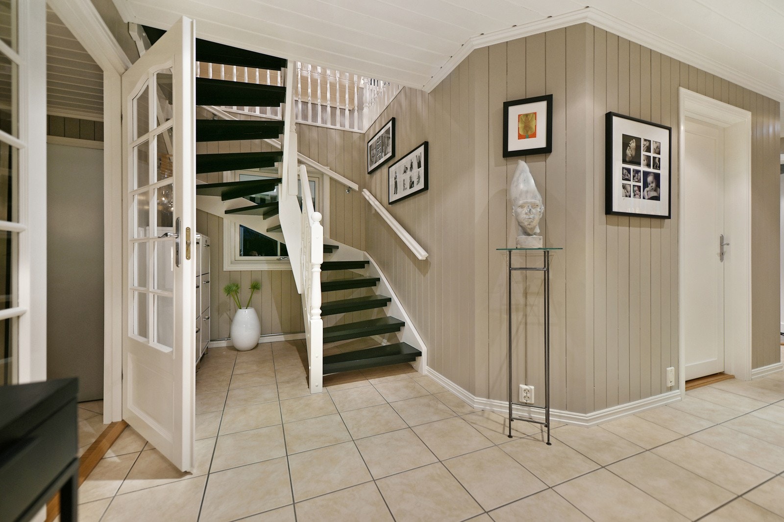 Trappen til 2. etasje Galleribilde