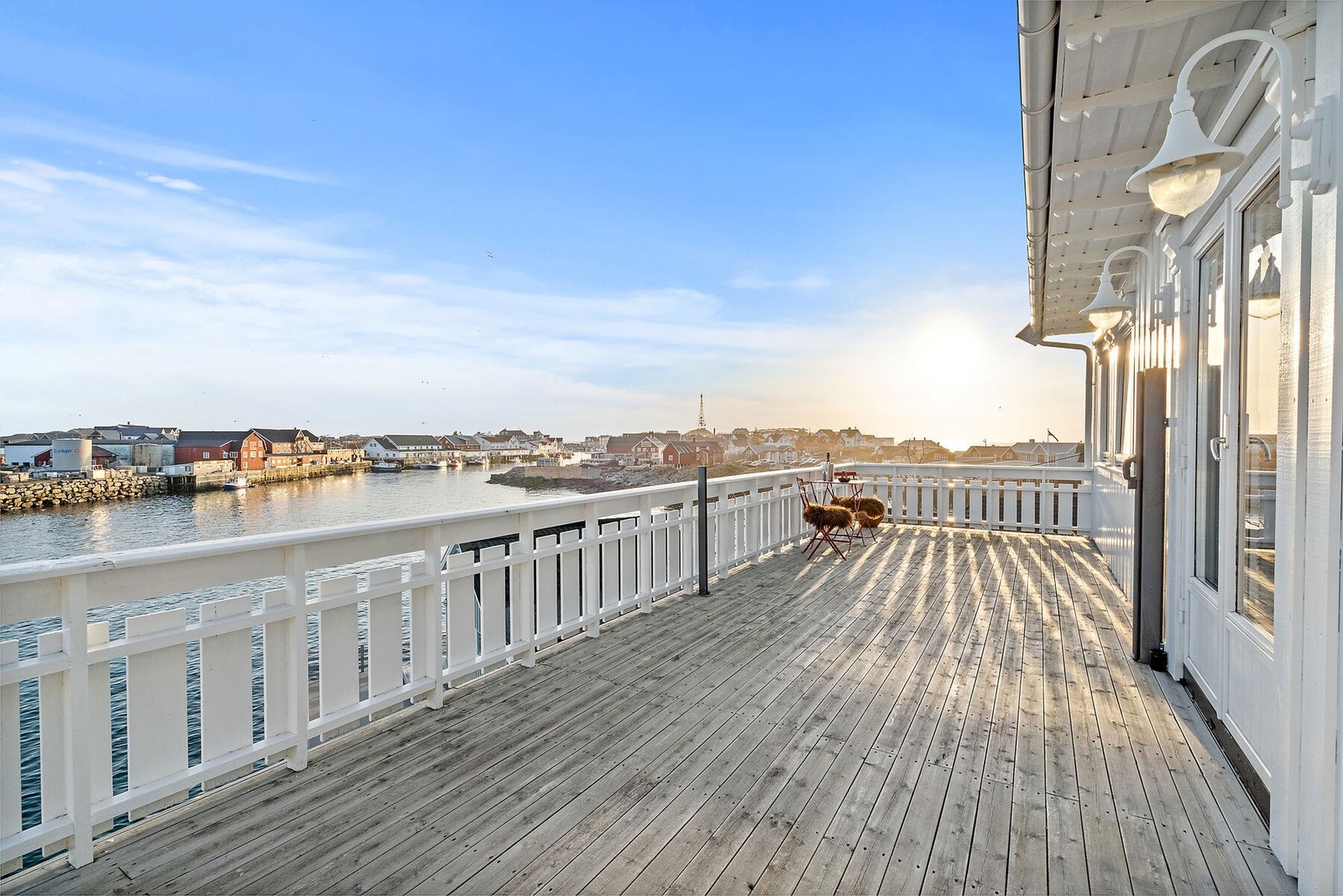Stor terrasse og utsikt man bare drømmer om Galleribilde