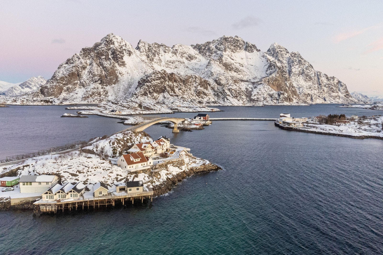 Eiendommen ligger fint til på høyden Galleribilde