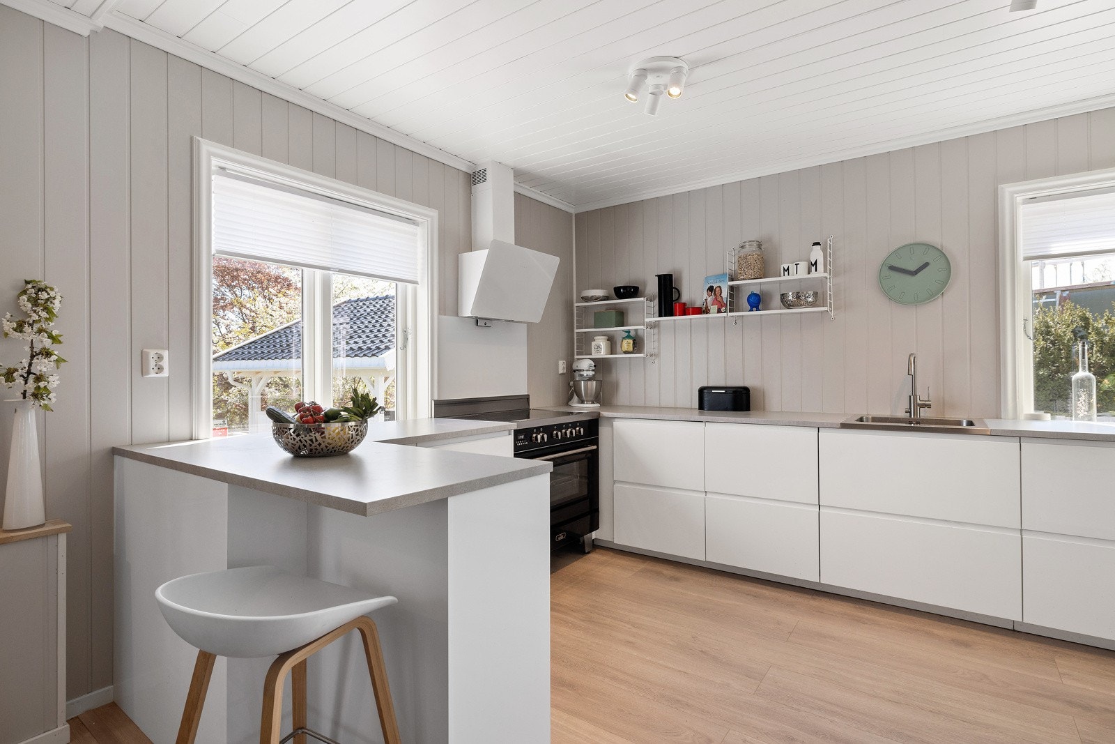 God plass til spisestue i stuen, i tilknytning til kjøkkenet. Galleribilde