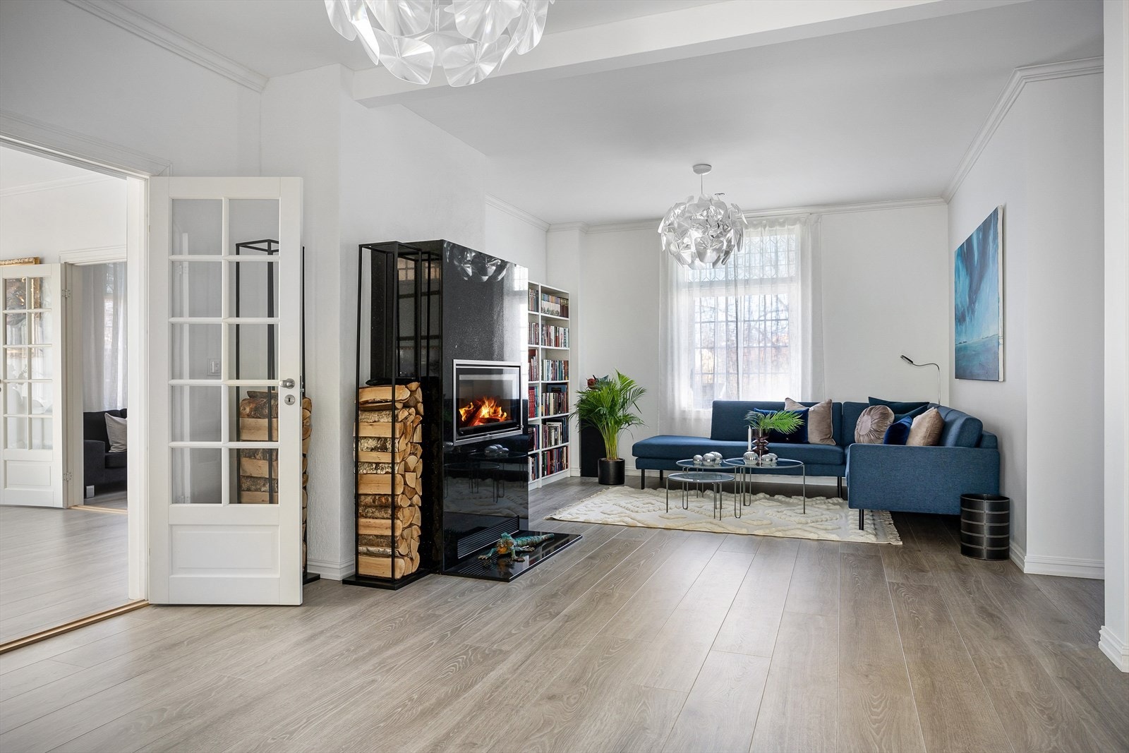 - Hall/bibliotekstue - Galleribilde