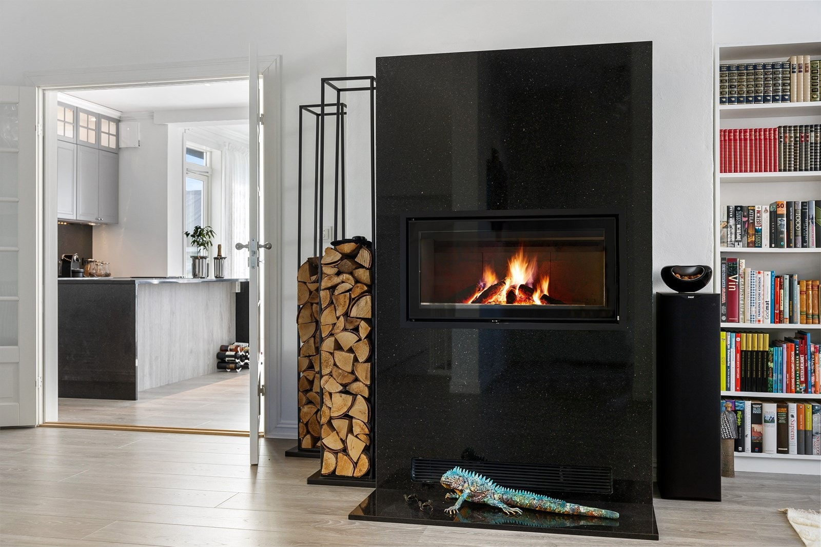 - Hall/bibliotekstue - Galleribilde