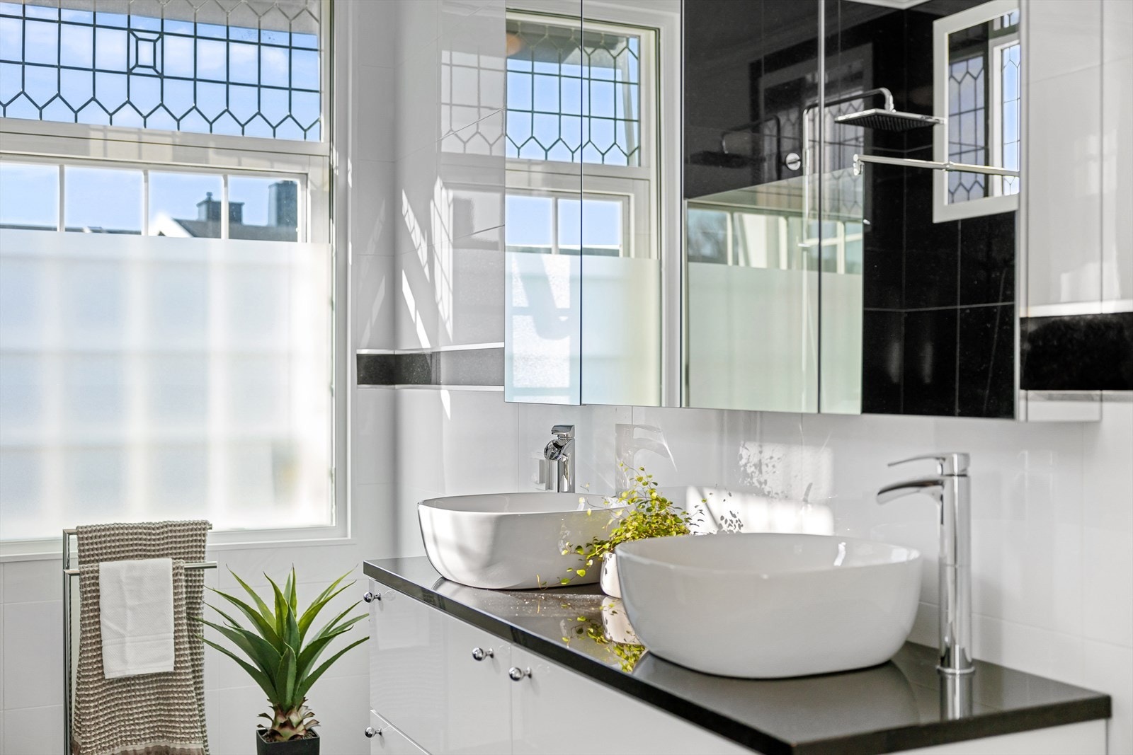 - Baderom tilknyttet hovedsoverom - Galleribilde