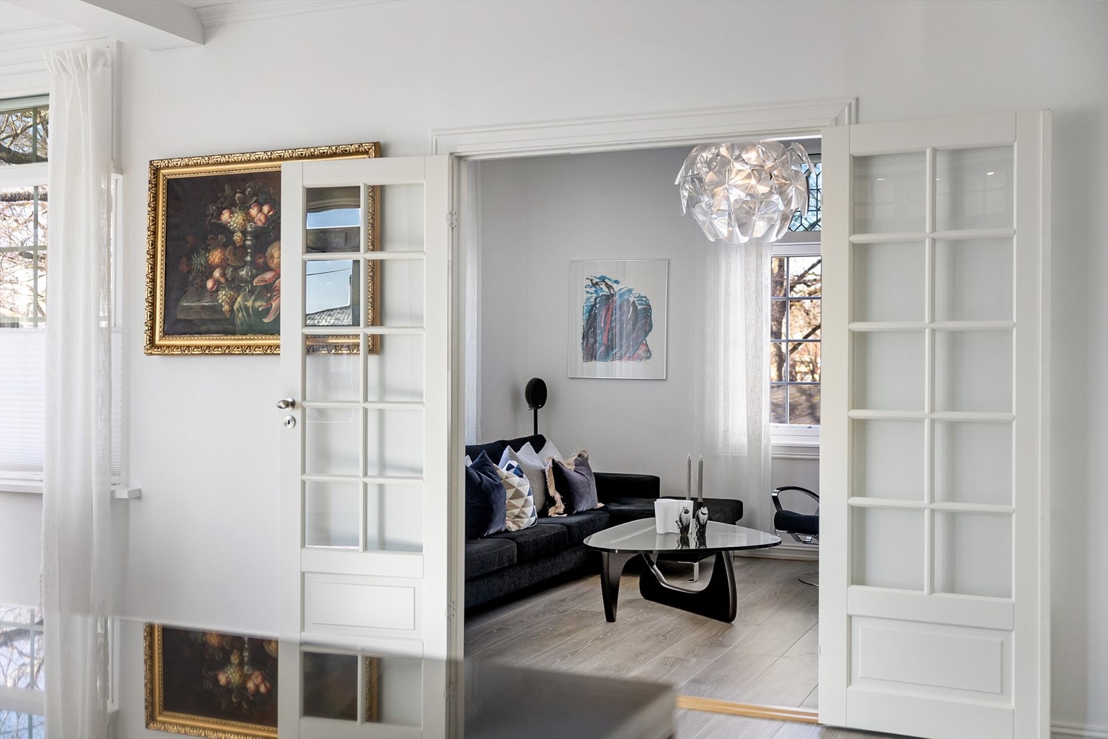 - Kjøkken/spis mot TV-stue (godkjent som soverom) - Galleribilde