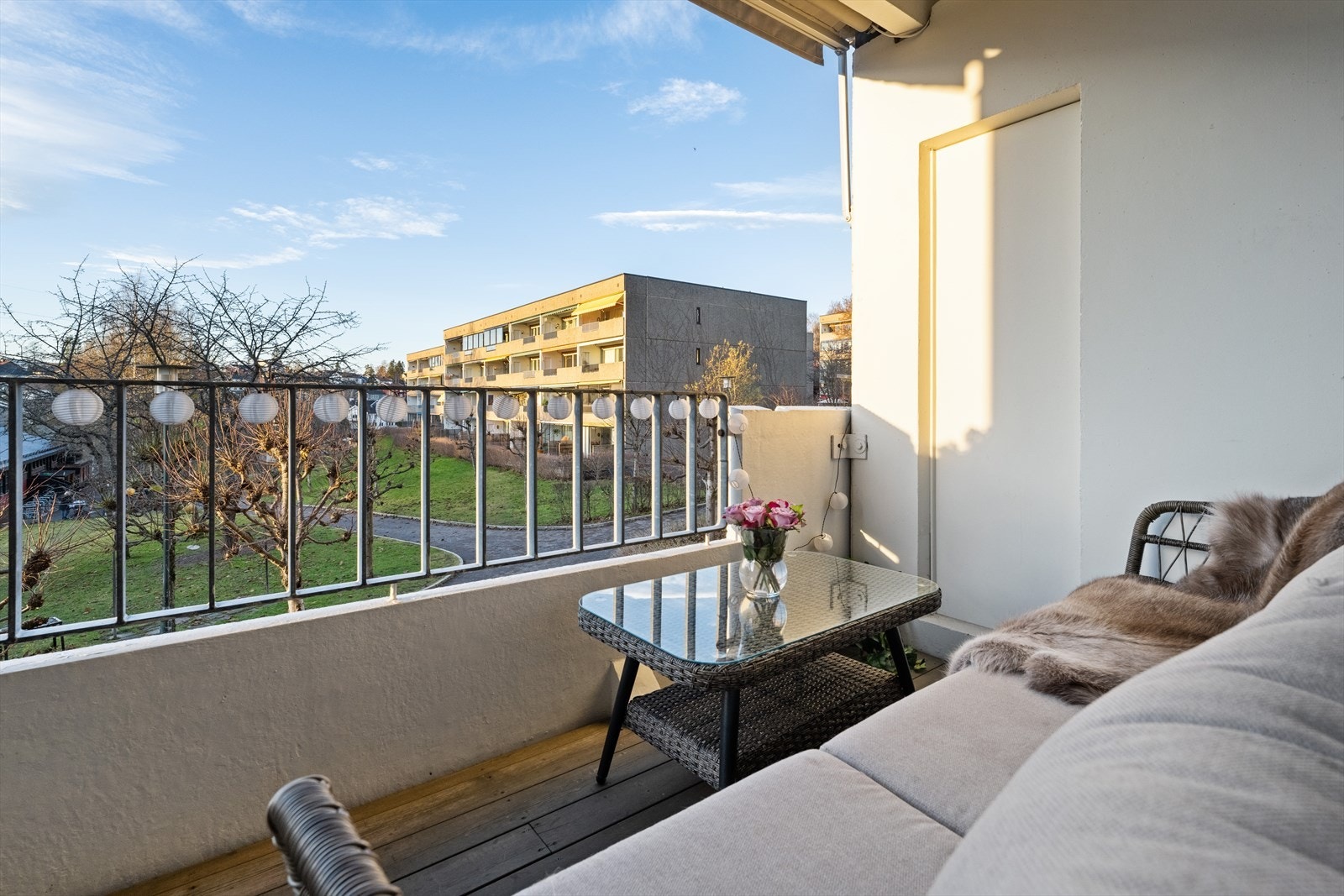 En lys og usjenert 2-roms med fin intern beliggenhet på Hovseter. Galleribilde