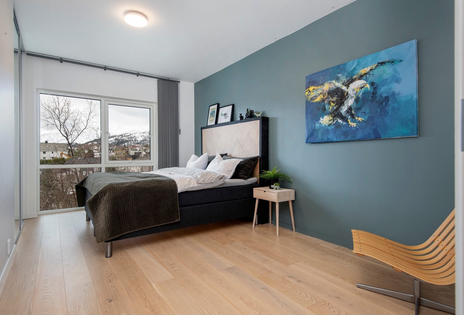 Soverom nede med flott utsikt. Galleribilde