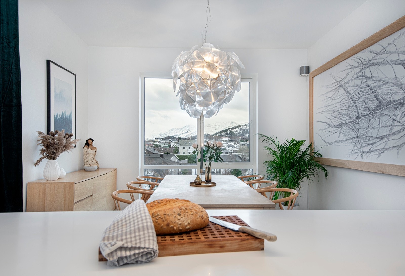 Her kan du nyte utsikten, til og med når du lager mat. Galleribilde