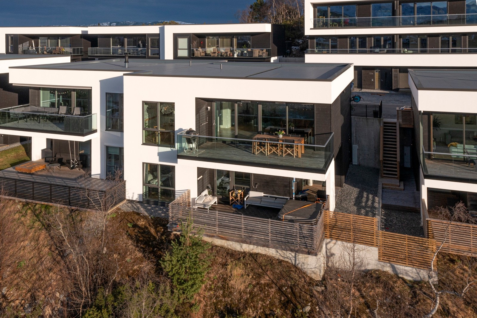 Dronebilde, huset sett fra luften. Galleribilde