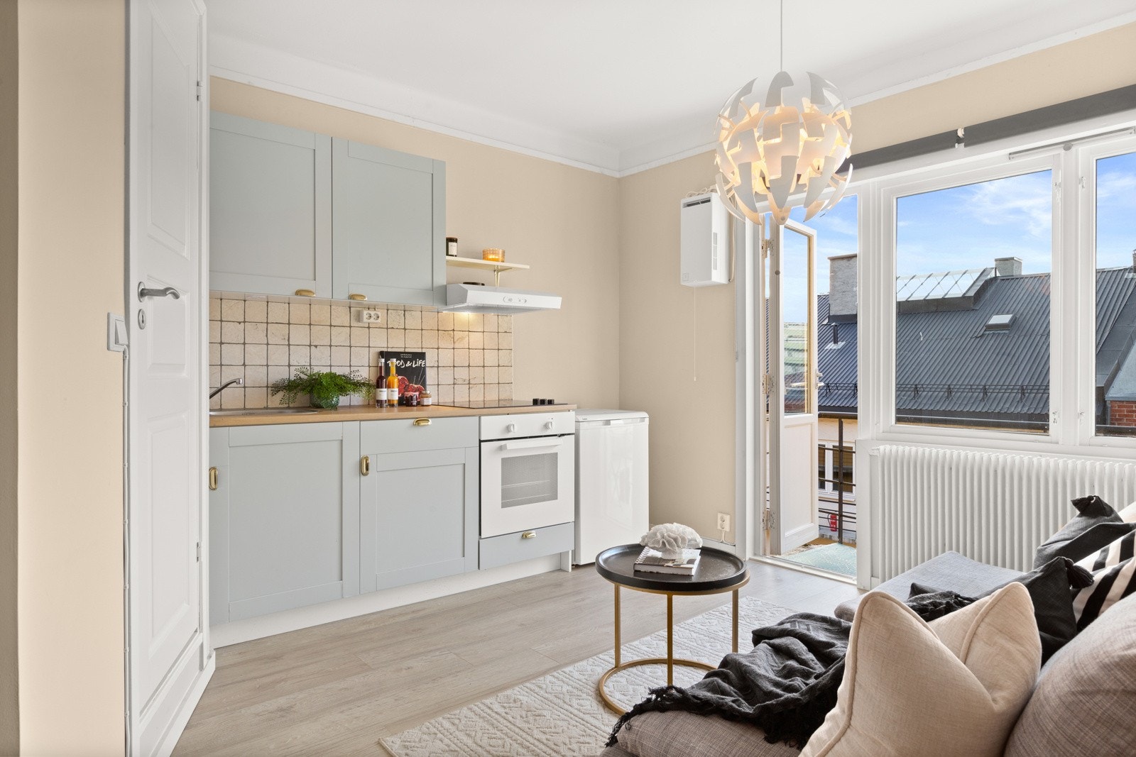 - Pen kjøkkeninnredning i stuen fra 2020 - Galleribilde