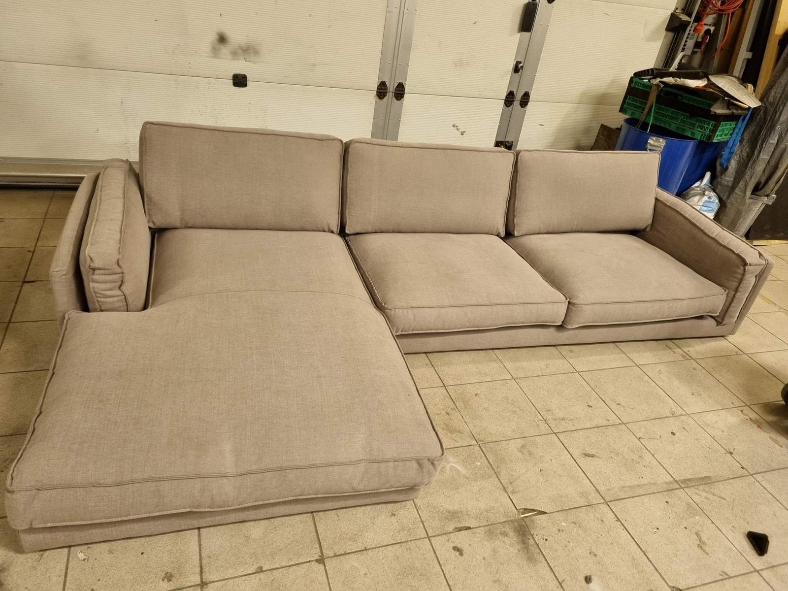 KUPP! LEVERING PÅ DAGEN! NY LEKKER AUSTIN SJESELONG SOFA SELGES BILLIG