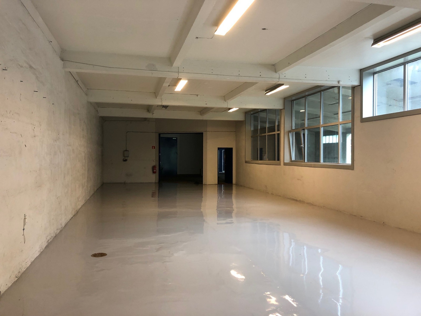 Inngang 18, 194 kvm, direkte innkjøring, ledig 1/7-2022, se neste foto. Galleribilde