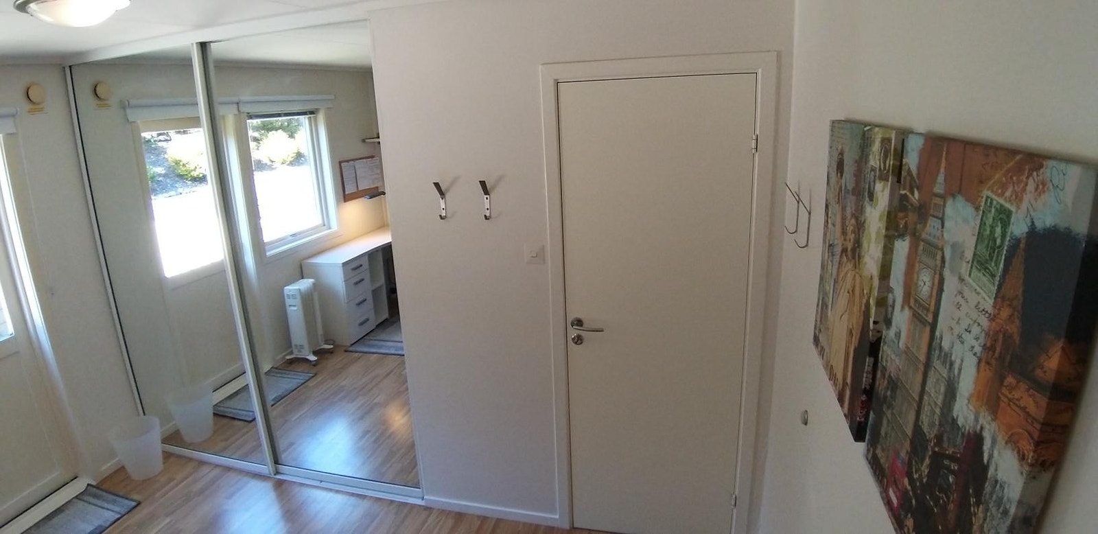 Room TJELTA. 150x200 cm bed Galleribilde