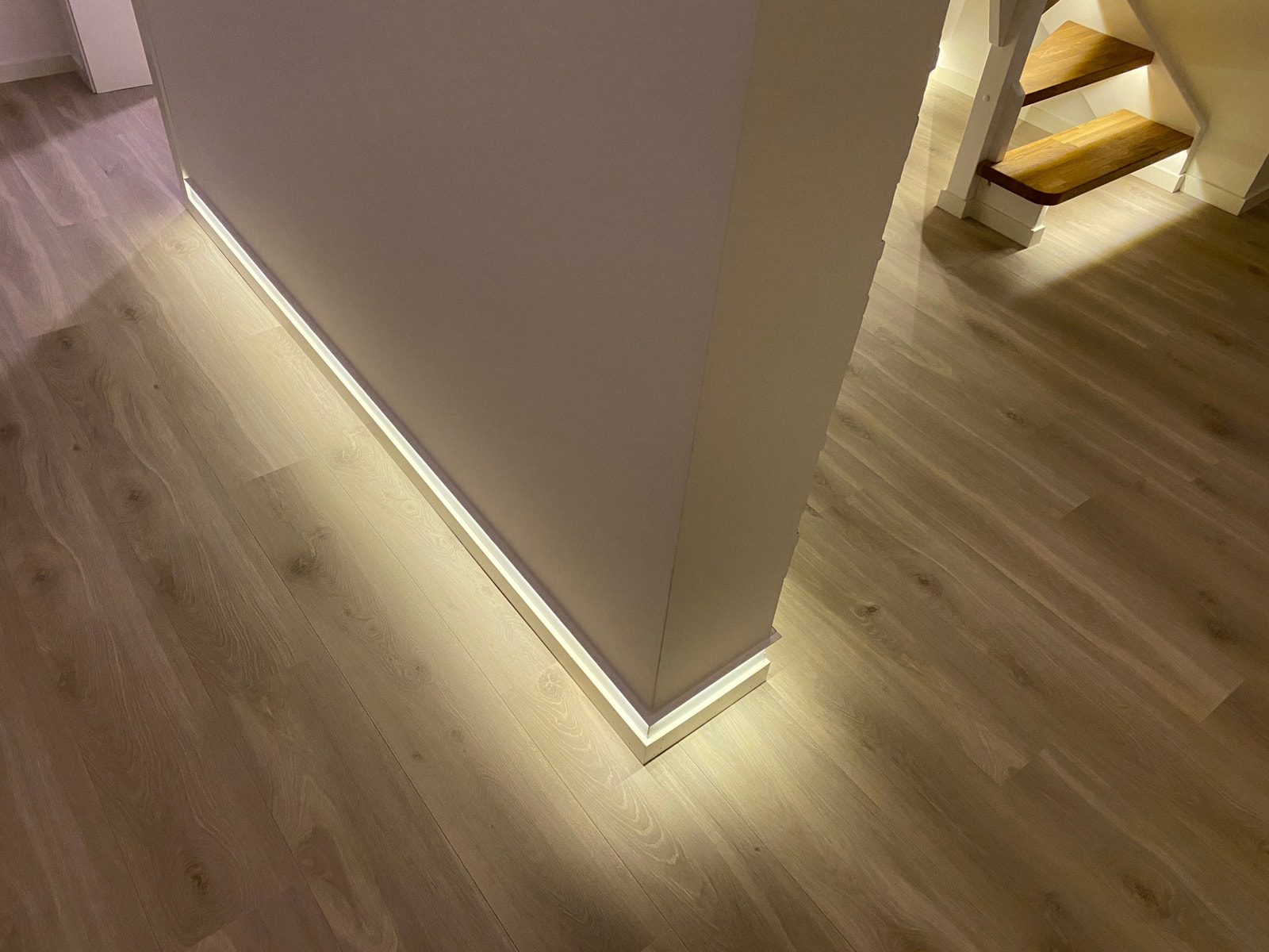 Første etasje LED-lamper Galleribilde