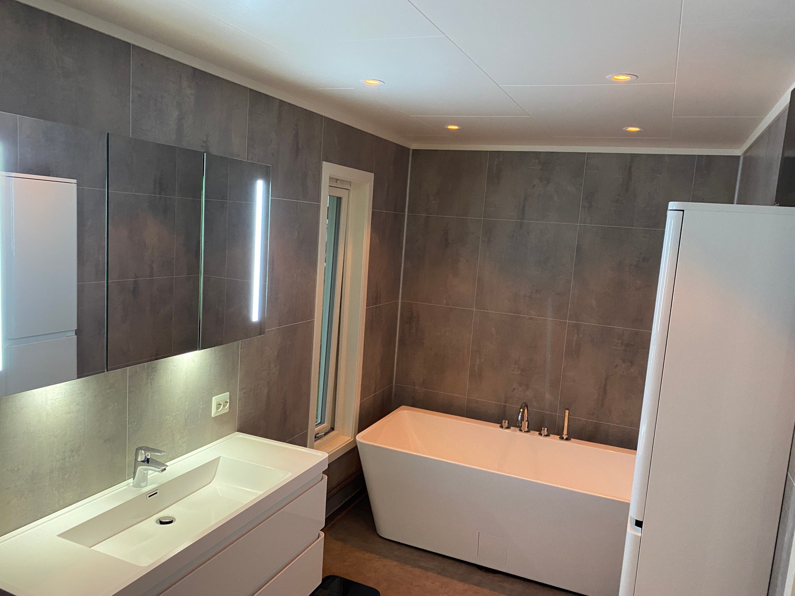 Stort bad i andre etasje Galleribilde