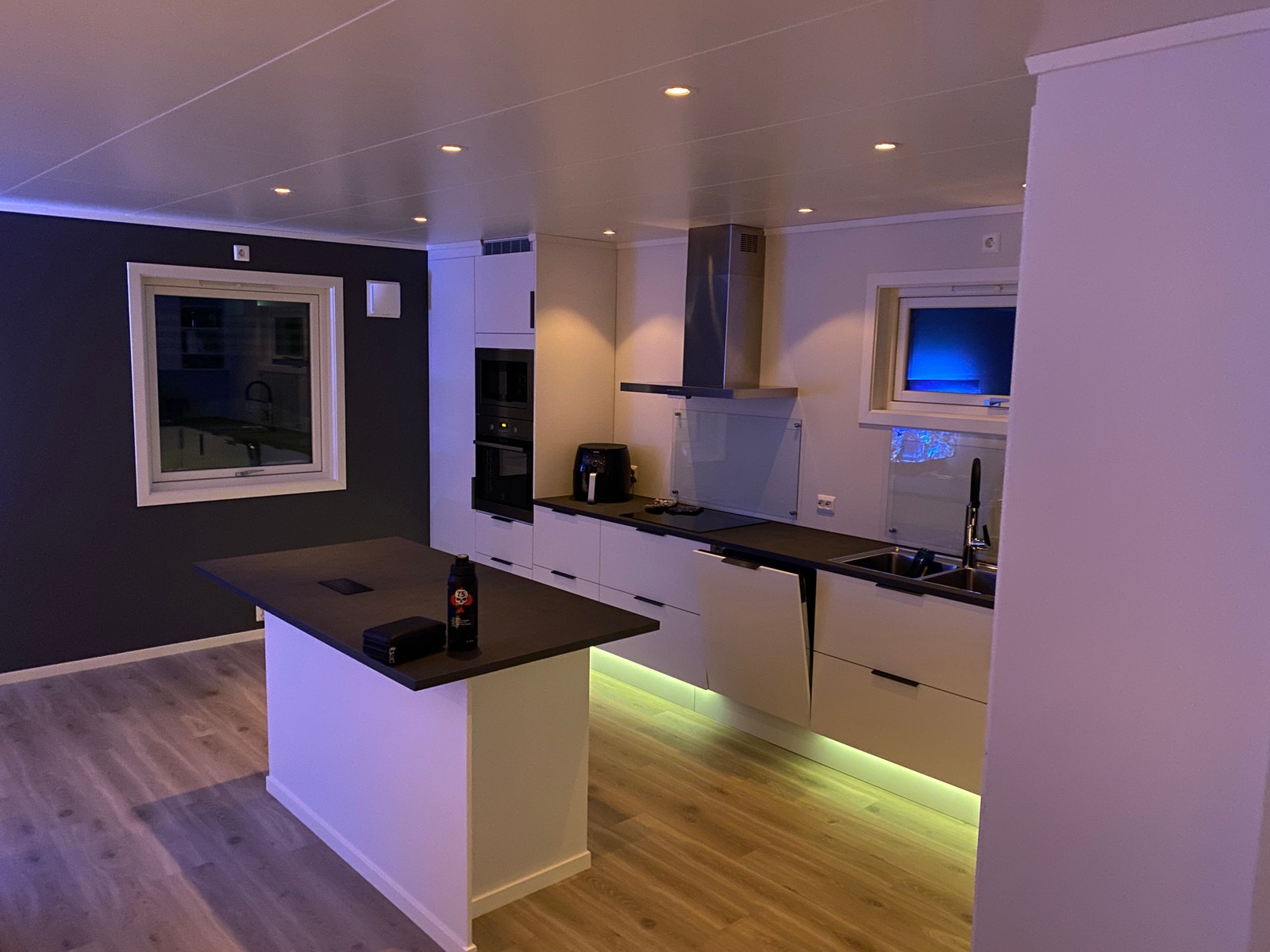 Kjøkken og led løsning Galleribilde