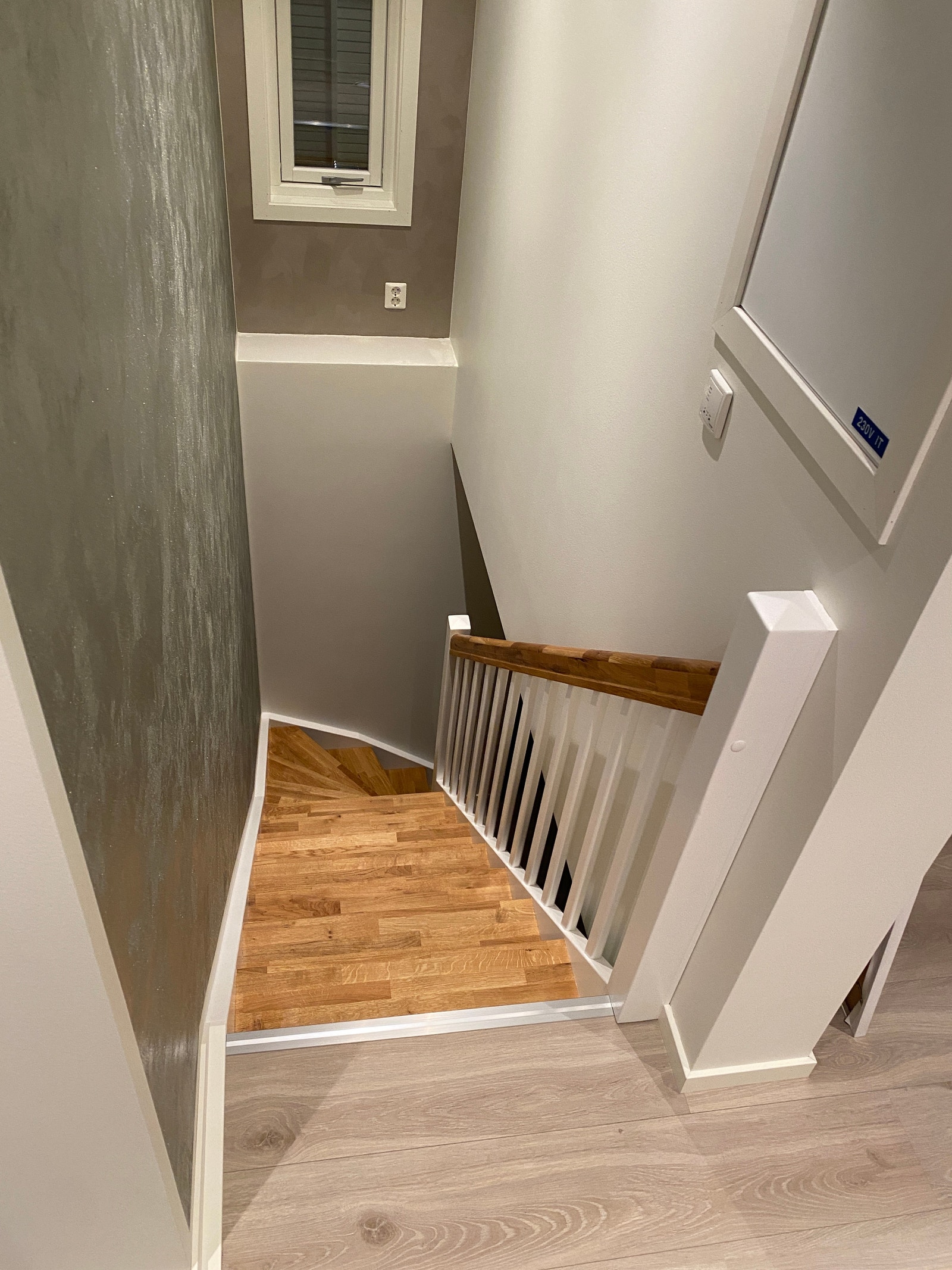 Eiketrapp Galleribilde