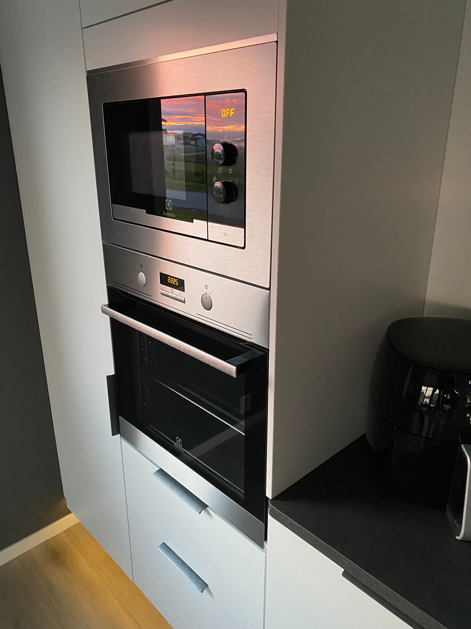 Ovn og mikrobølgeovn Galleribilde