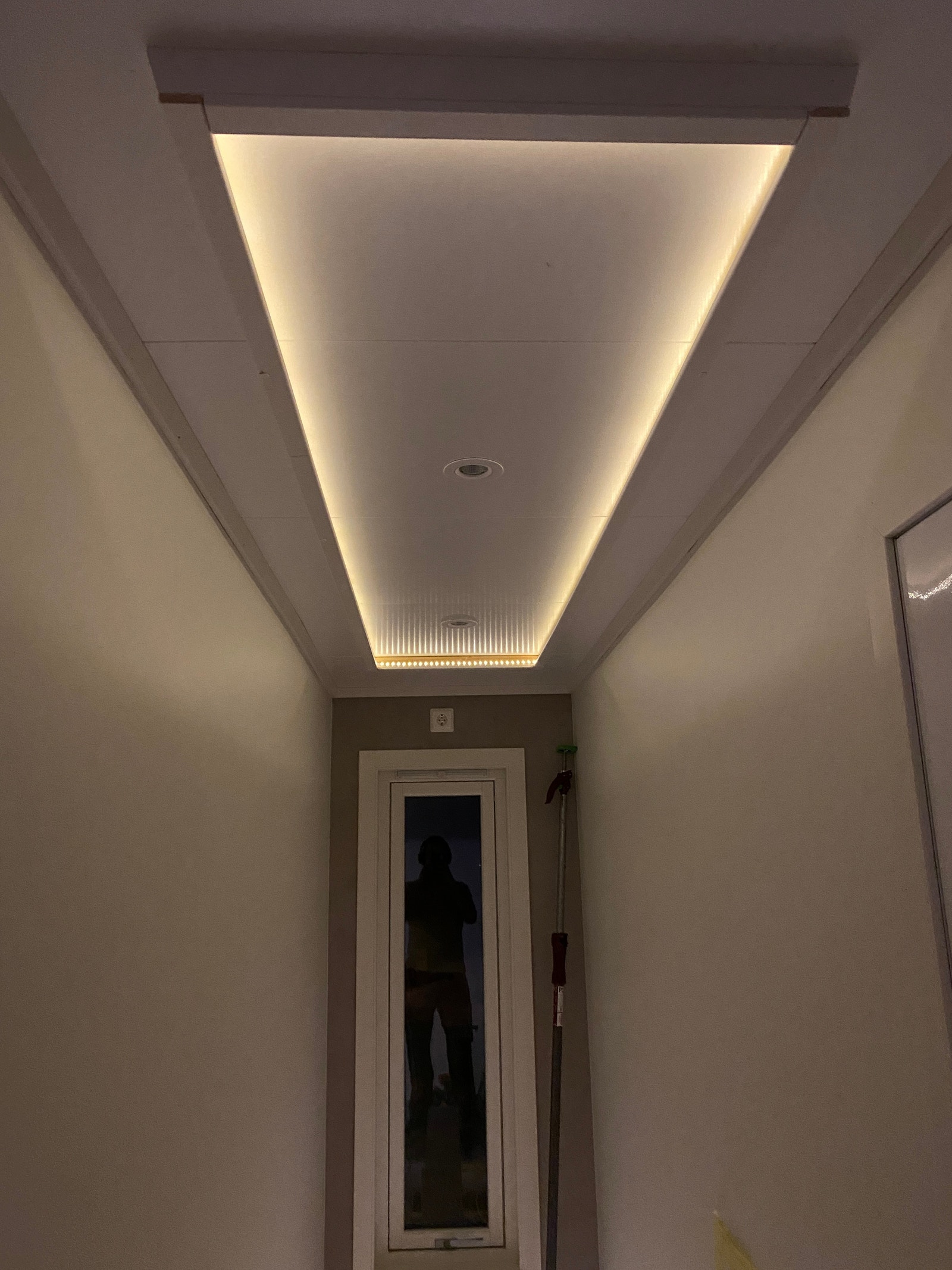 Trappeoppgang LED-løsning i tak Galleribilde