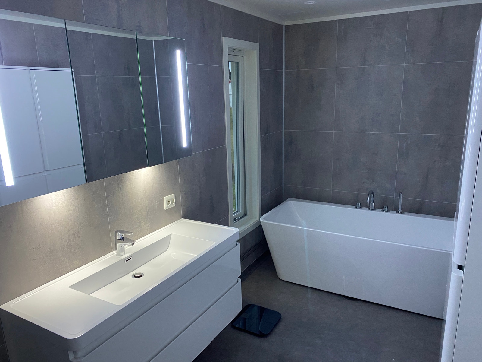 Stort bad i andre etasje Galleribilde