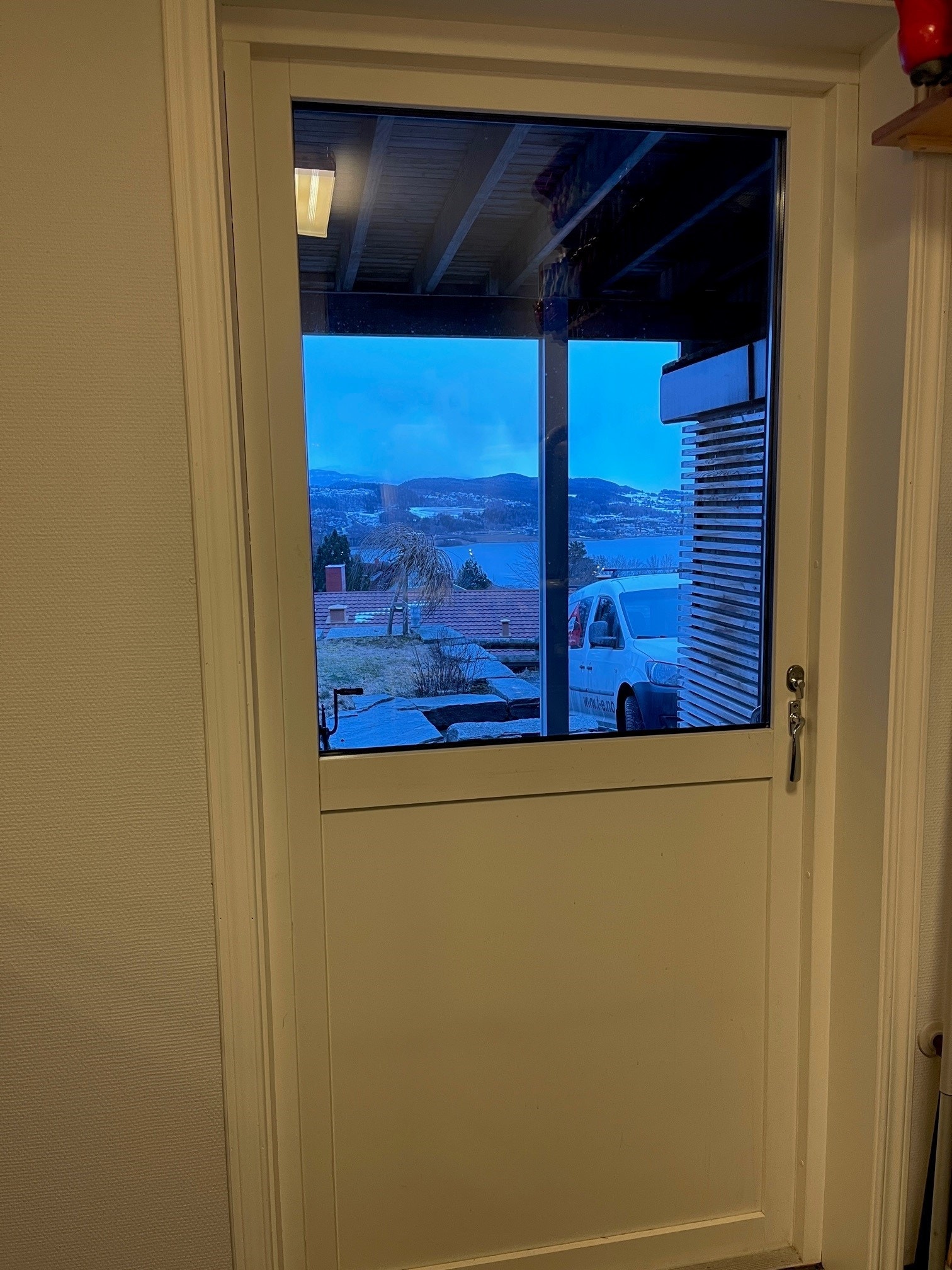 Utgang fra vaskerom/klesrom Galleribilde