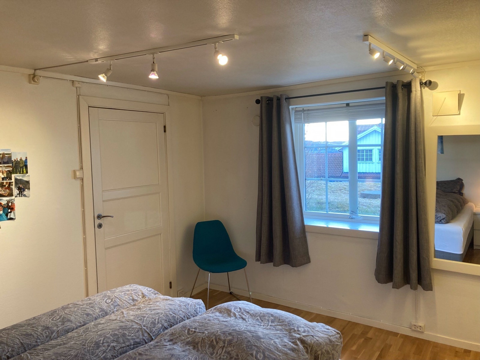 Soverom med vindu mot øst Galleribilde