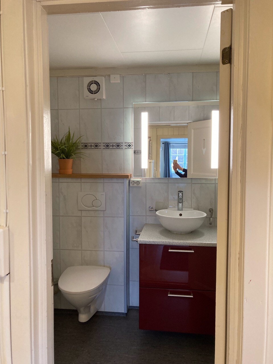 Servant og toalett Galleribilde