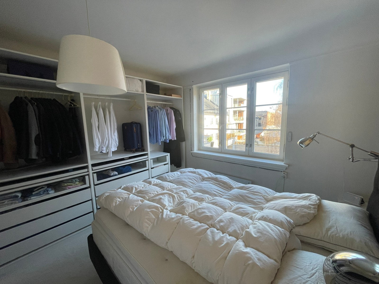 Mye skapplass Galleribilde