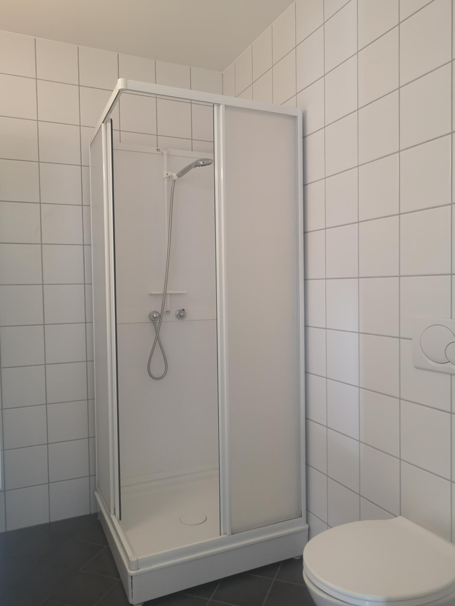 Flislagt bad Galleribilde