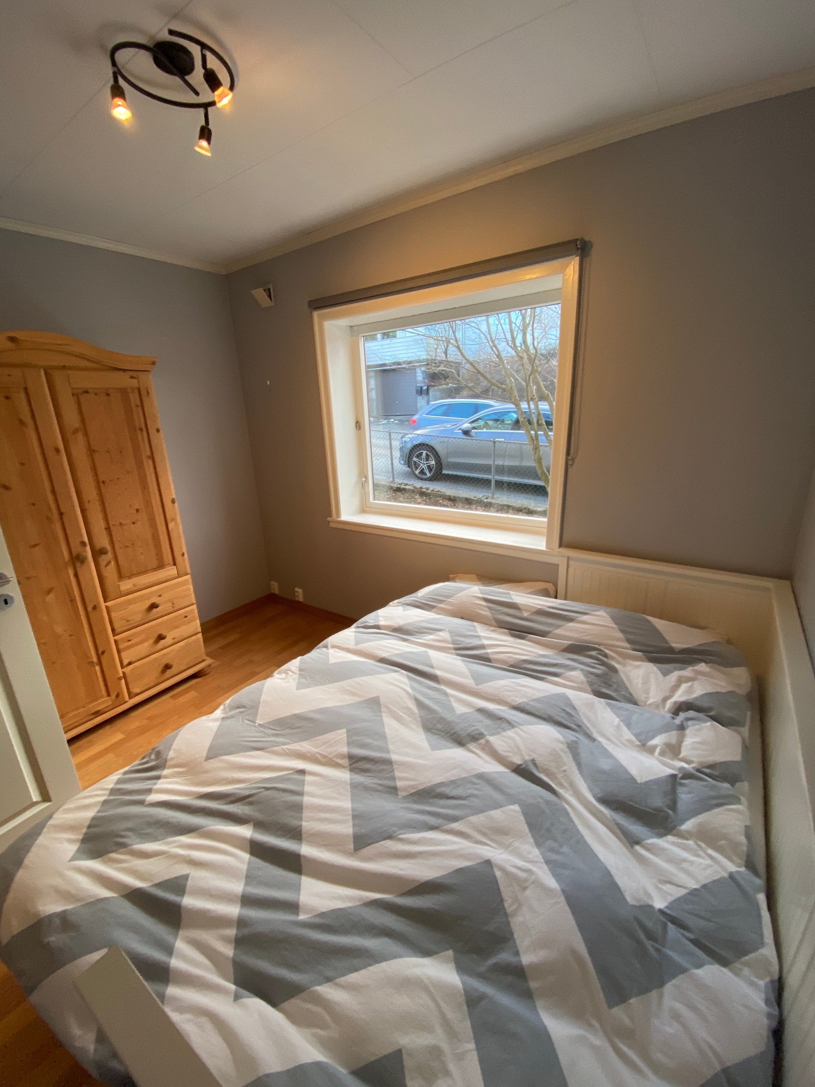 Soverom 2: seng med uttrekkbar skuff, som kan omdannes til en dobbeltseng i full størrelse (200x160) Galleribilde