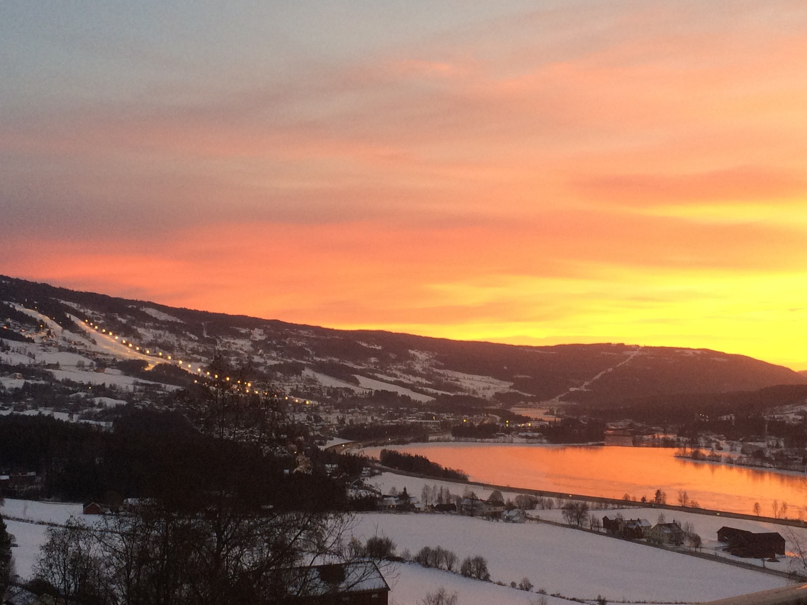 Utsikt mot Hafjell Galleribilde