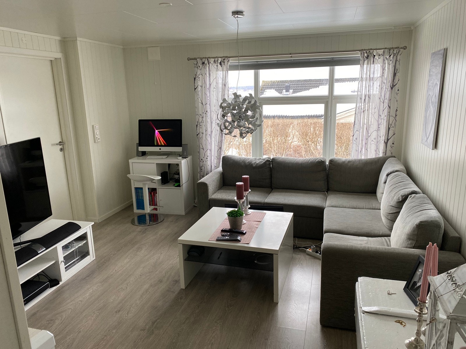 TV stue 1 etg Galleribilde