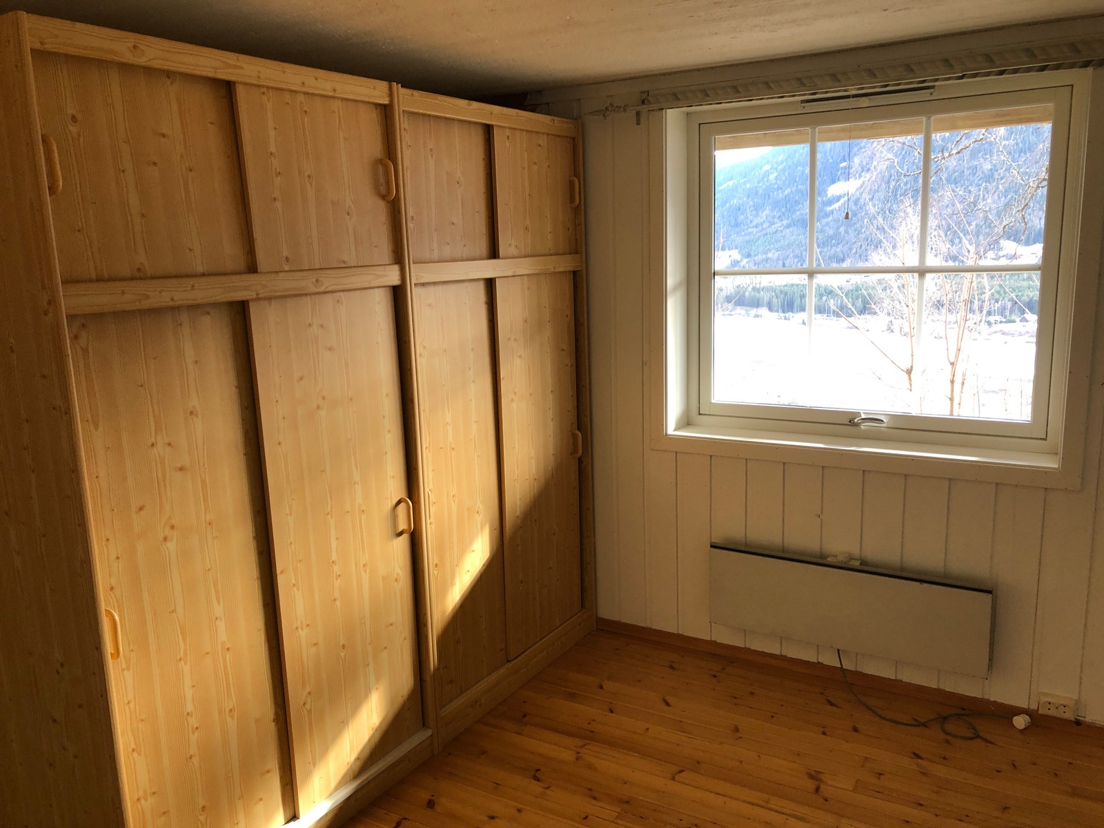 Soverom 1 med skap Galleribilde