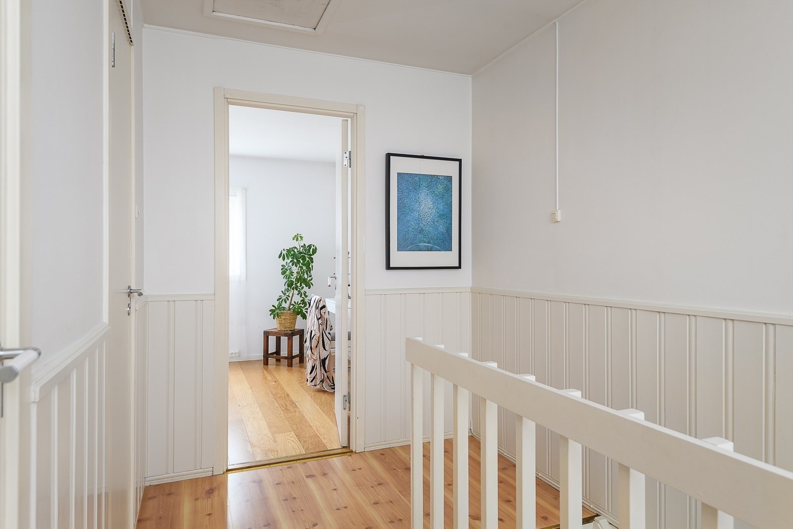 Trappegang 2. etg mellom soverom og bad/toalett Galleribilde