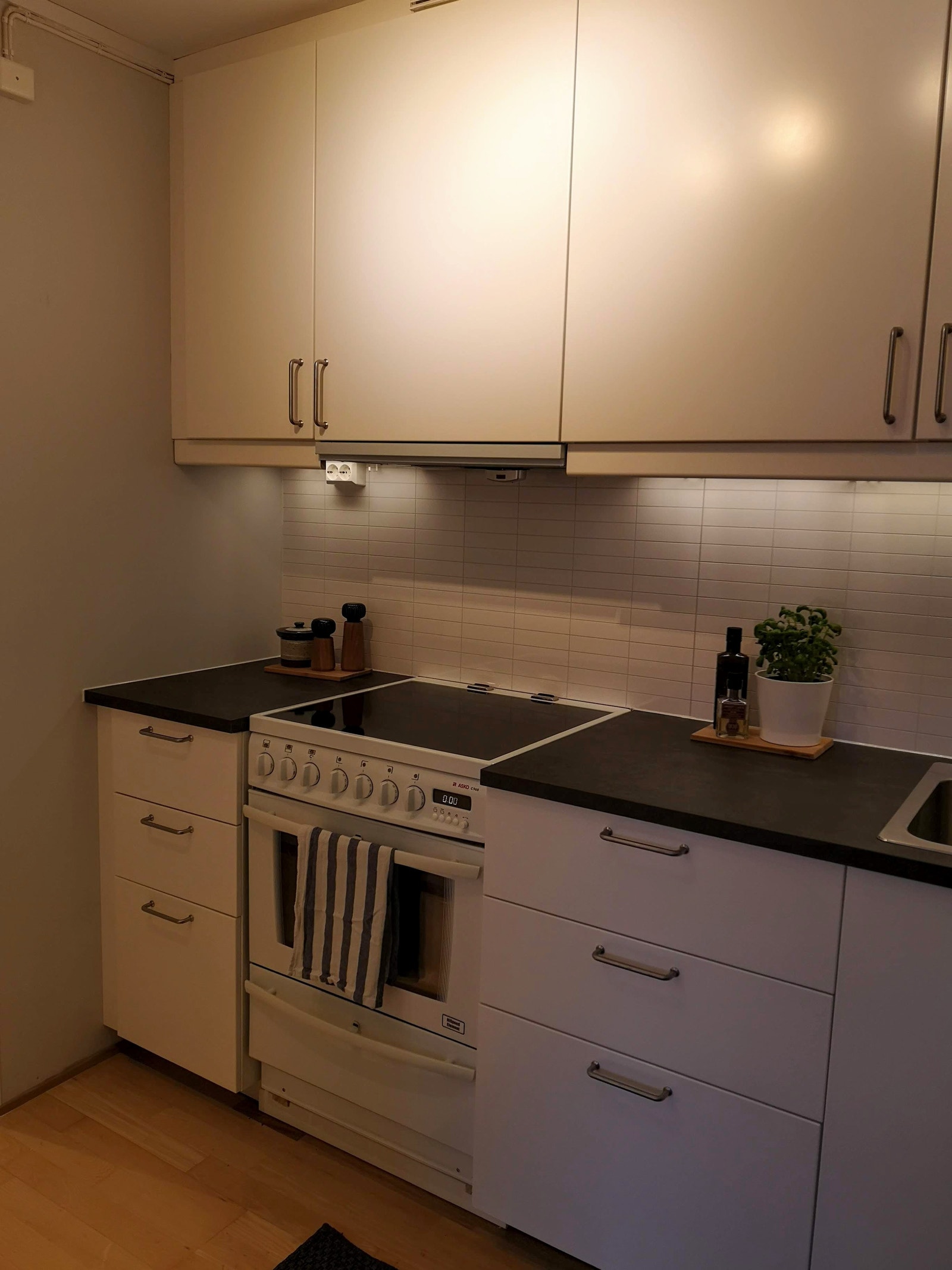 Kjøkken. Nyoppusset 2019 Galleribilde